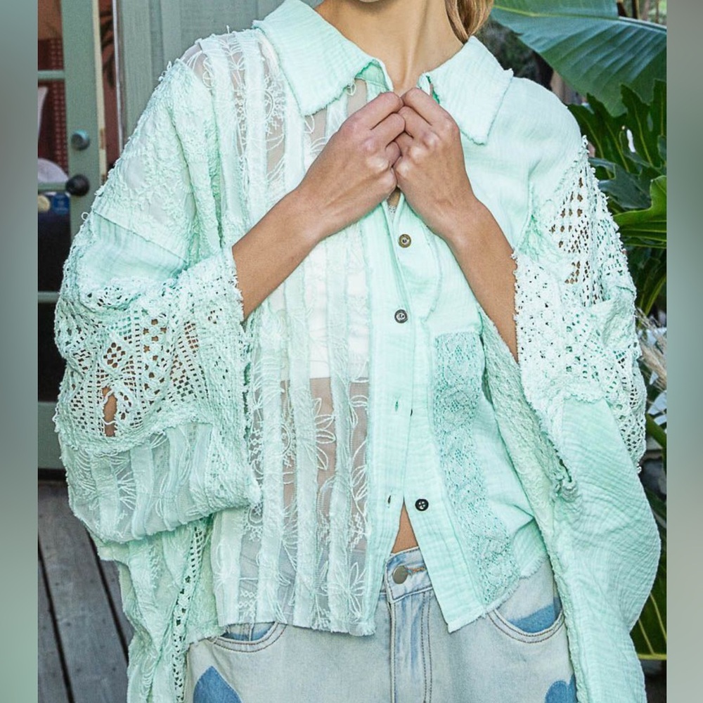 POL Light Green oversized Lace Button-Up Blouse - Picture 3 of 3